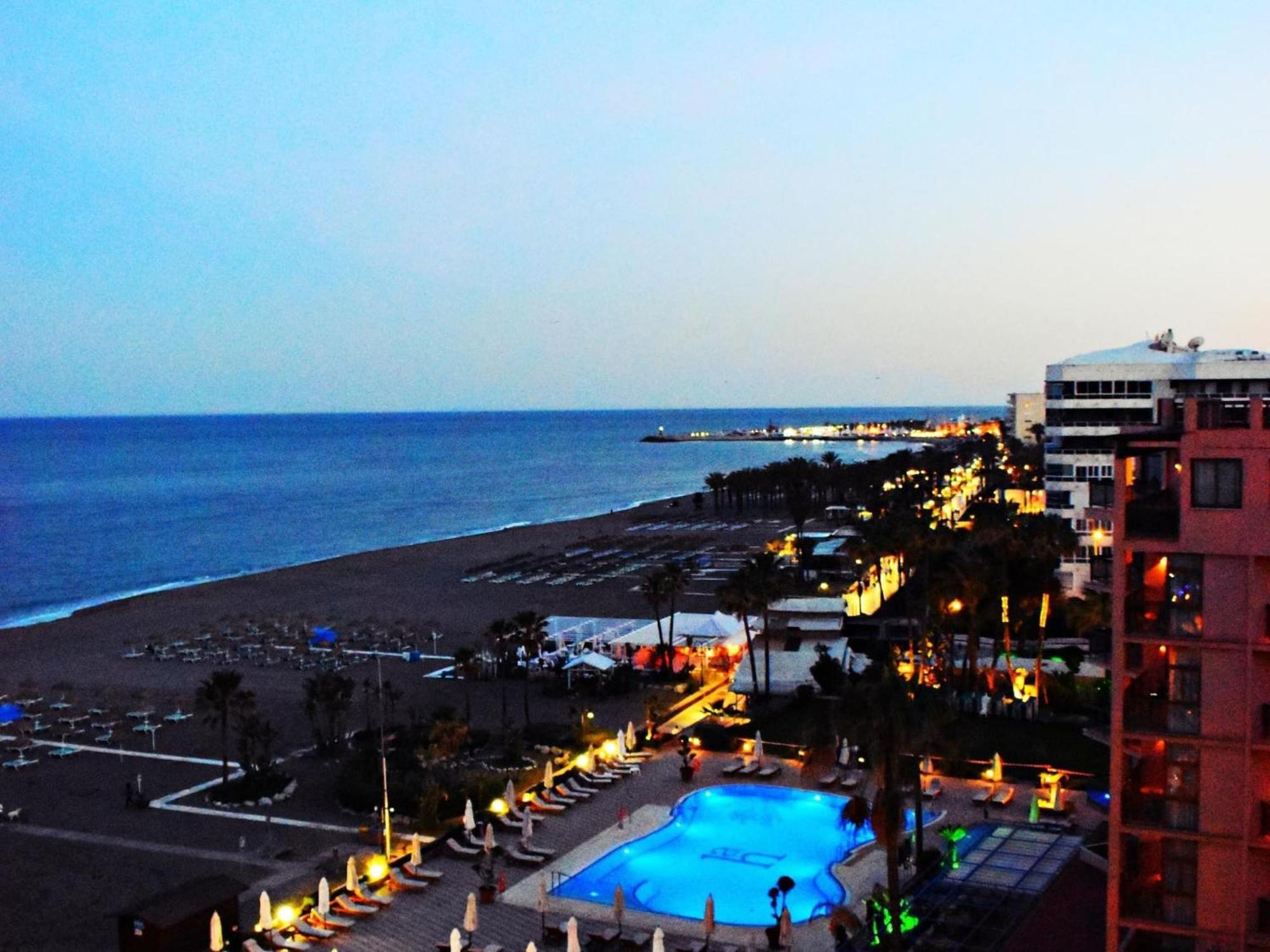 Luminoso Apartamento De 3 Dormitorios A Pie De Playa En Torremolinos Exteriér fotografie