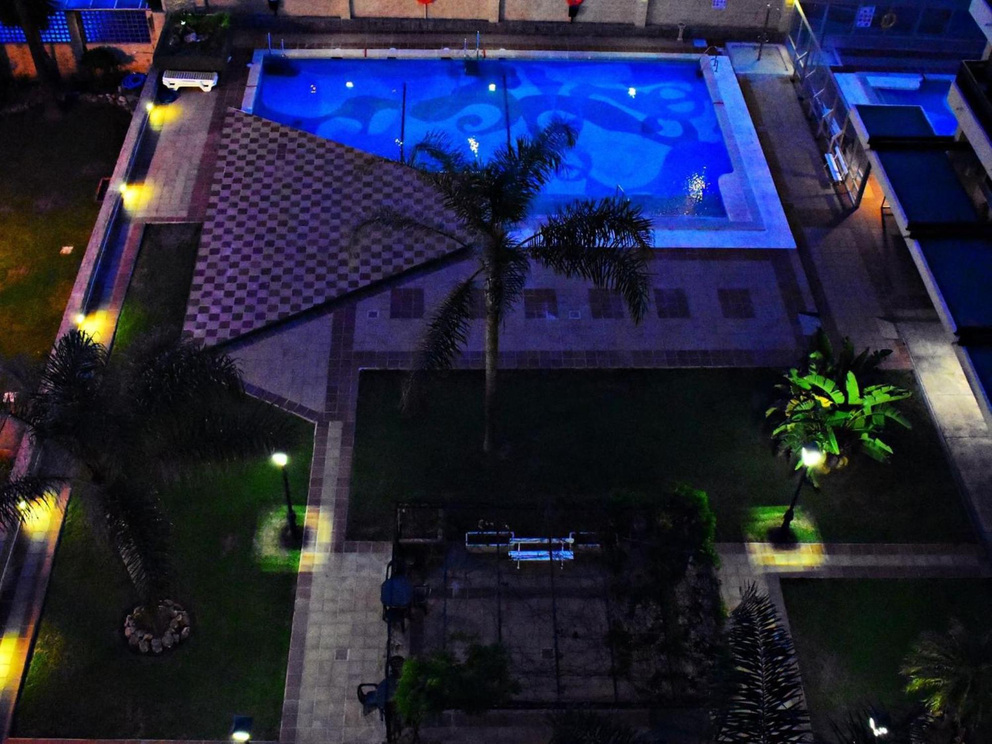 Luminoso Apartamento De 3 Dormitorios A Pie De Playa En Torremolinos Exteriér fotografie