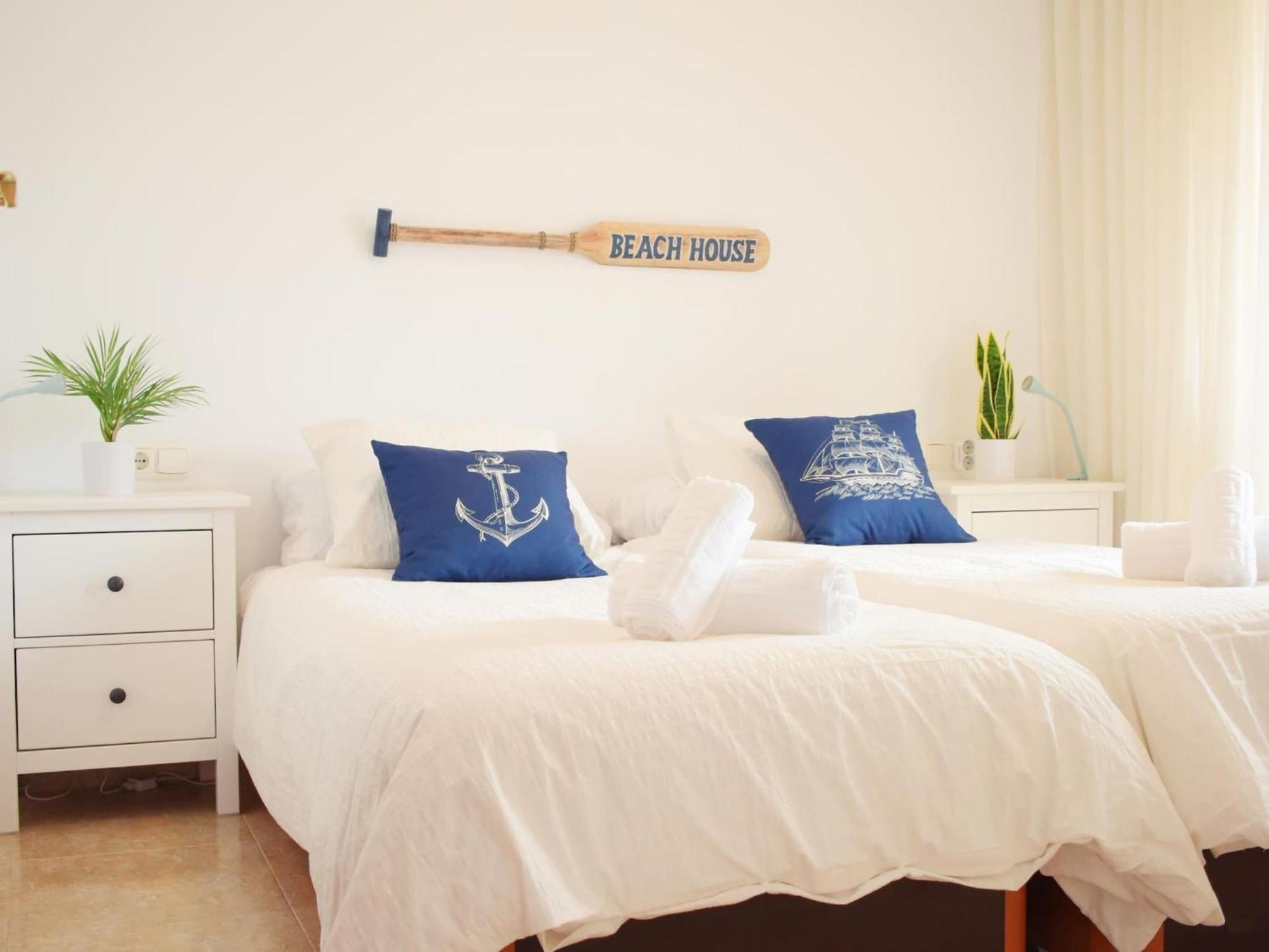 Luminoso Apartamento De 3 Dormitorios A Pie De Playa En Torremolinos Exteriér fotografie